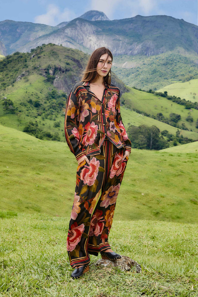 CHENILLE FLOWERS BLACK SHIRT